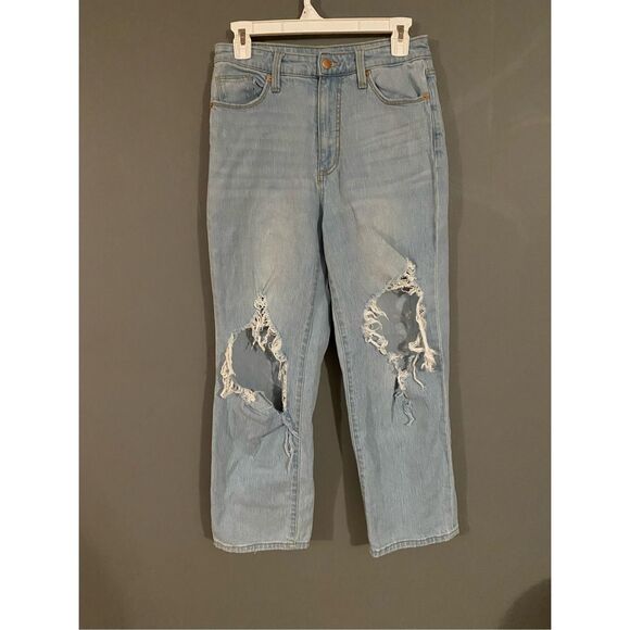 Universal Thread Ripped Distressed Straight Jeans Size 4/27 - Picture 1 of 4